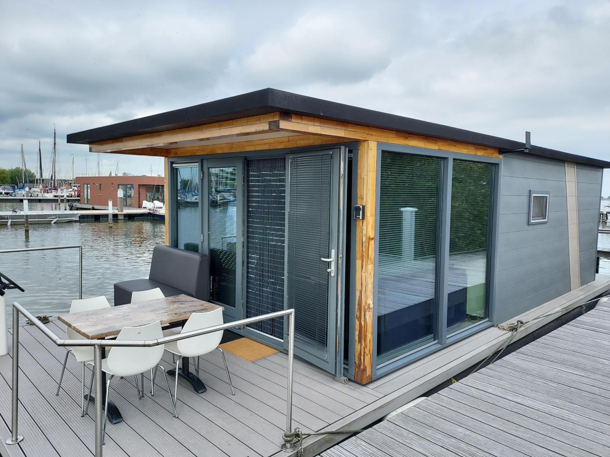 Houseboat De Amstel Hotel โมนนิคเคินดาม ภายนอก รูปภาพ