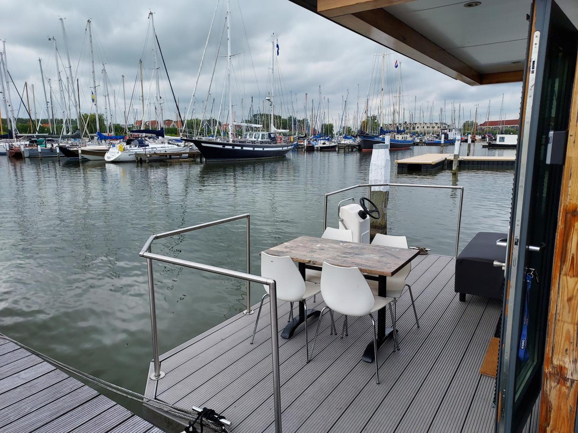 Houseboat De Amstel Hotel โมนนิคเคินดาม ภายนอก รูปภาพ